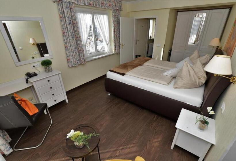 اتاق استاندارد با چشم‌انداز باغ, Flairhotel Am Wörthersee