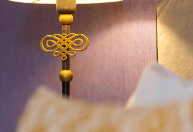 اتاق استاندارد, Der Schlosswirt Zu Anif   Biedermeierhotel Und Restaurant