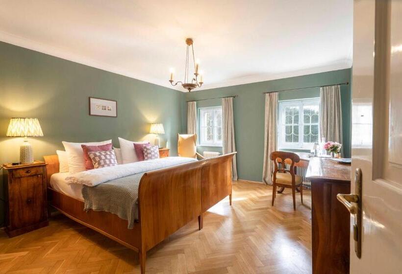 اتاق استاندارد, Der Schlosswirt Zu Anif   Biedermeierhotel Und Restaurant