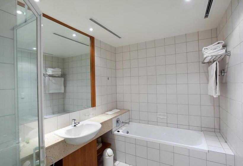 带观景的豪华间, Mercure Alice Springs Resort