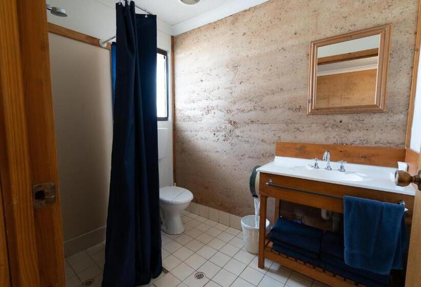 패밀리 룸, Great Western Motel Norseman