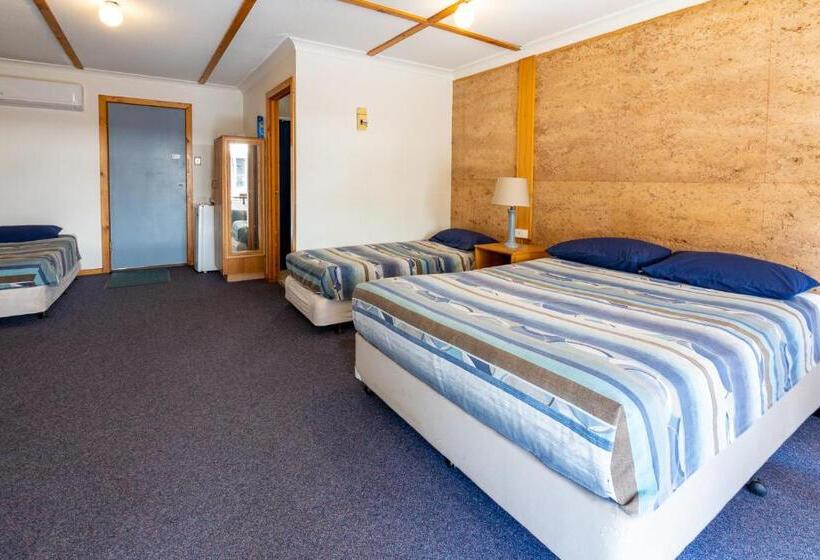 패밀리 룸, Great Western Motel Norseman