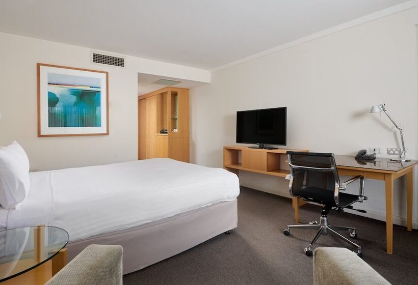 스탠다드 룸 더블 침대, Crowne Plaza Perth, An Ihg