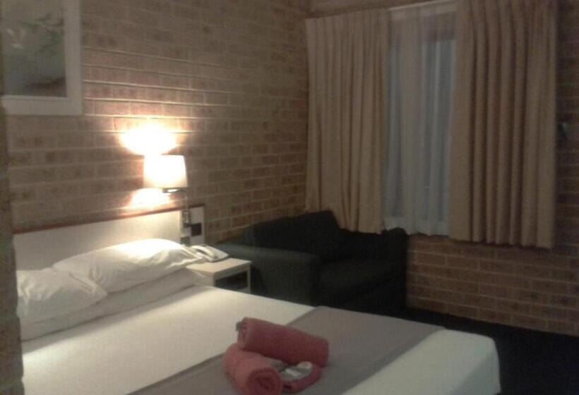 Семейный Номер, Elsinor Motor Lodge
