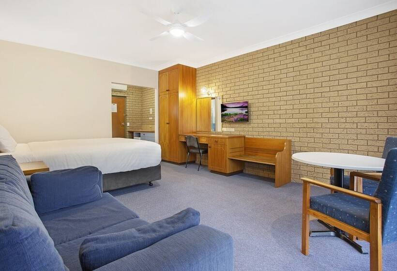 이그제큐티브 스위트, Manifold Motor Inn