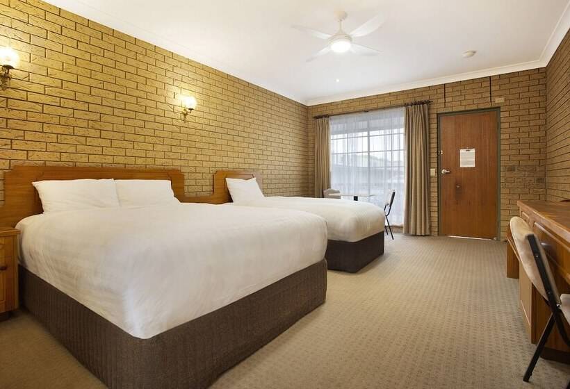 이그제큐티브 스위트, Manifold Motor Inn