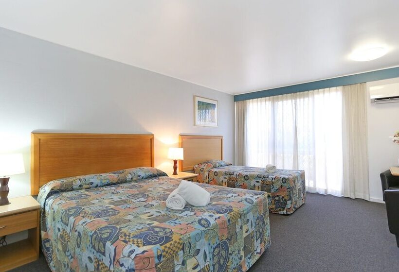 Номер Стандарт, Reef Resort Motel