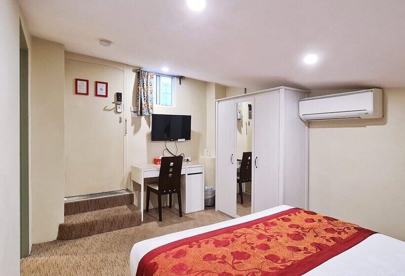이코노미 룸, Twin Towers Inn