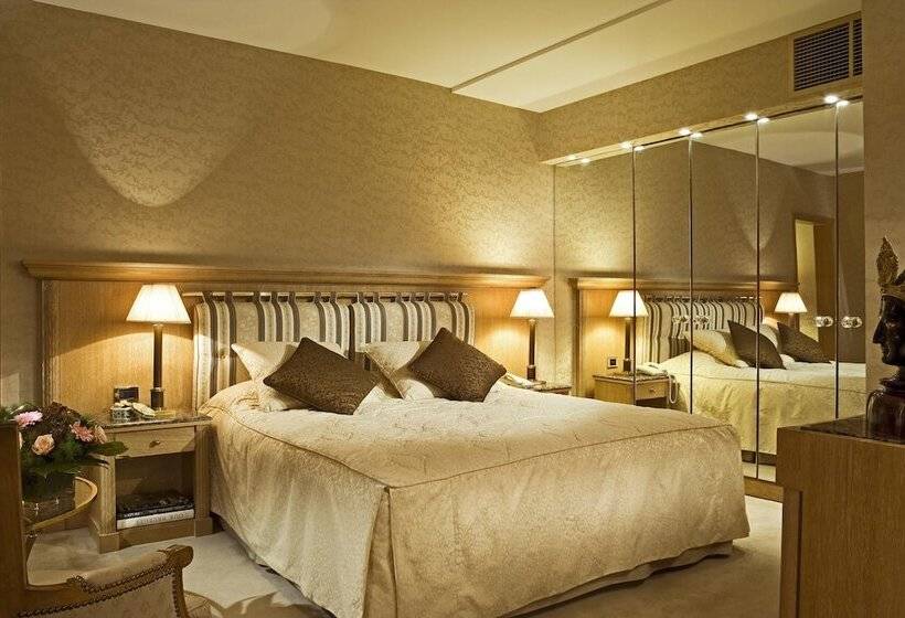 Suite Real, Warwick Brussels  Grand Place