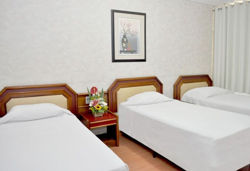 스탠다드 트리플 룸, Caravelle Palace