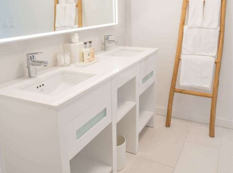 اتاق استاندارد با تخت بزرگ, Coral Sands Inn & Cottages