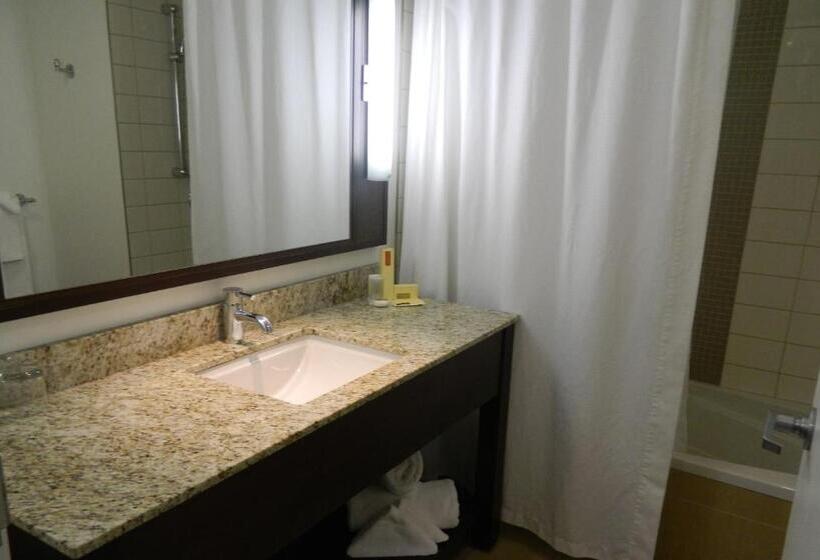 Номер Executive Кровать Кинг, Le Georgesville