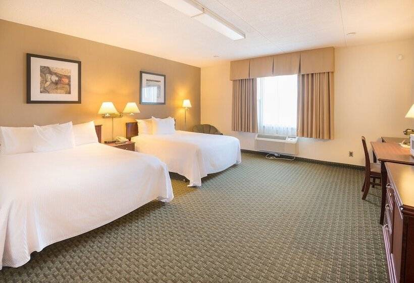 Номер Стандарт 2 Двуспальные Кровати, Ramada By Wyndham Thunder Bay Airlane