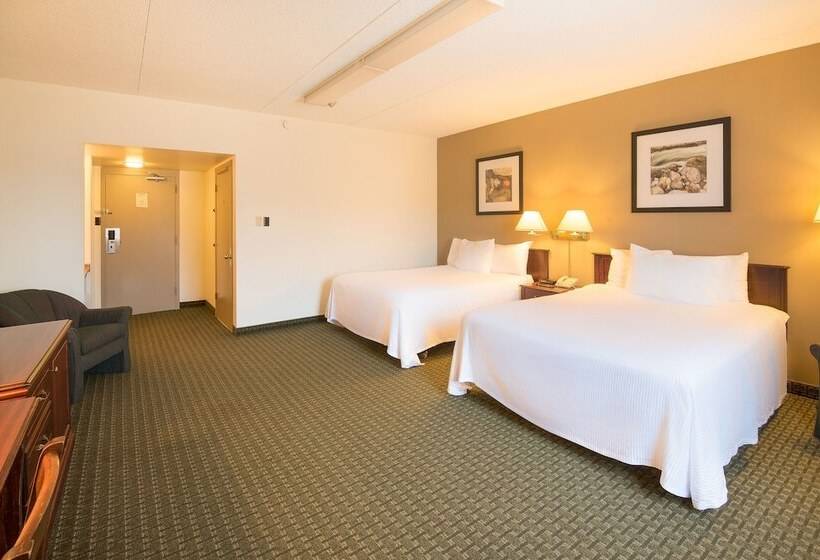 Family Suite, Ramada By Wyndham Thunder Bay Airlane