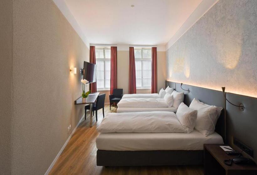 标准三人间, Altstadt Hotel Krone Luzern