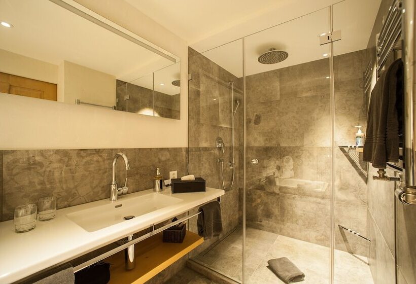 Люкс 2 Спальни, Bernerhof Swiss Quality Hotel Gstaad