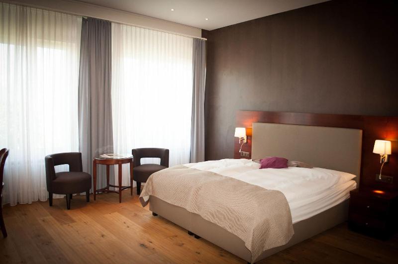 اتاق استاندارد یک نفره, Romantik Hotel Beau Rivage Weggis