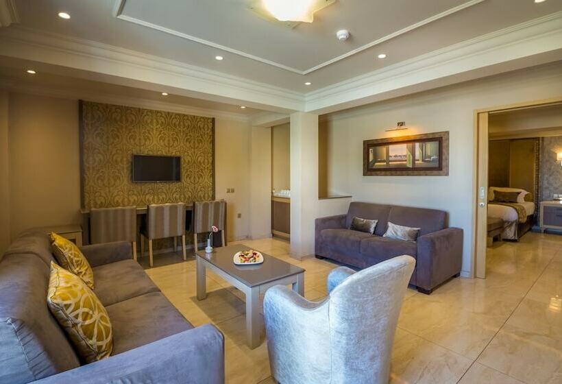带皇后床的套间, Adams Beach Hotel & Spa
