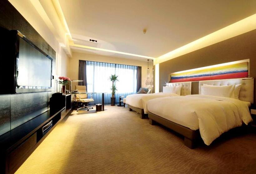 Номер Deluxe, Furama Hotel Dalian