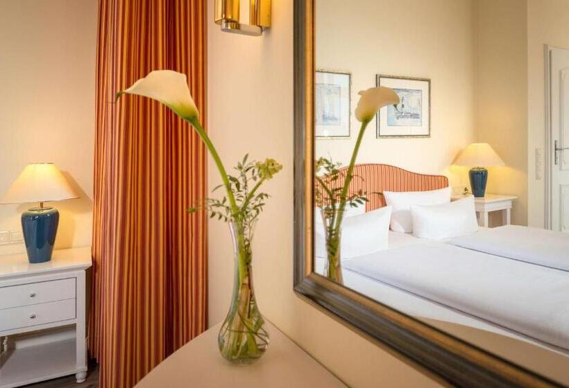Апартаменты 3 Спальни, Dorint Strandresort & Spa Westerland/sylt