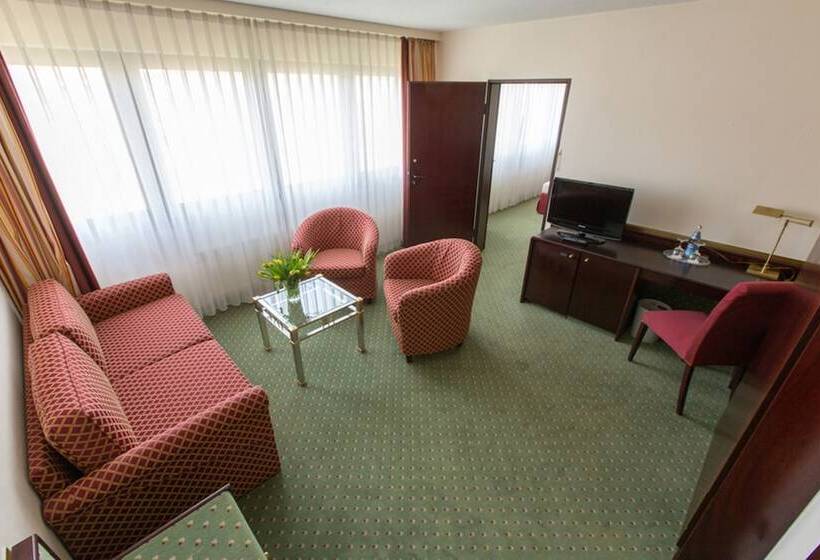 Suite Junior, Amedia Siegen, Trademark Collection By Wyndham