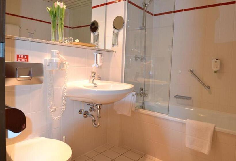 Quarto Comfort, Amedia Siegen, Trademark Collection By Wyndham