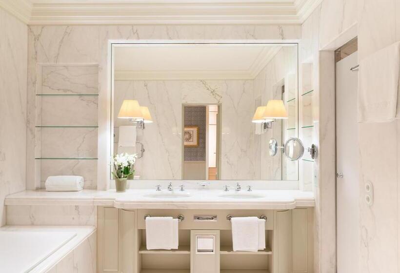 Полулюкс Престиж, Brenners Park Hotel & Spa   An Oetker Collection