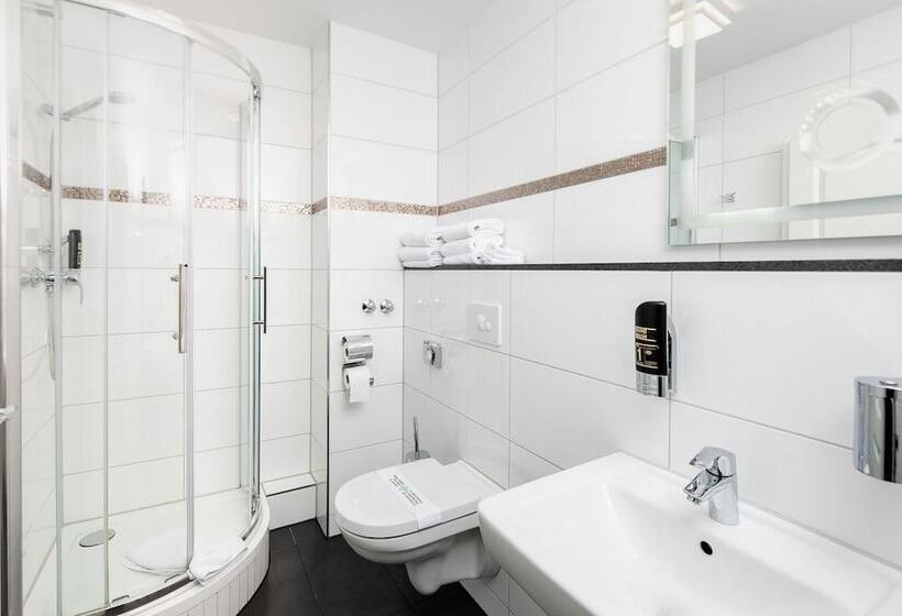 اتاق راحتی سه تخته, City Hotel Kaiserhof