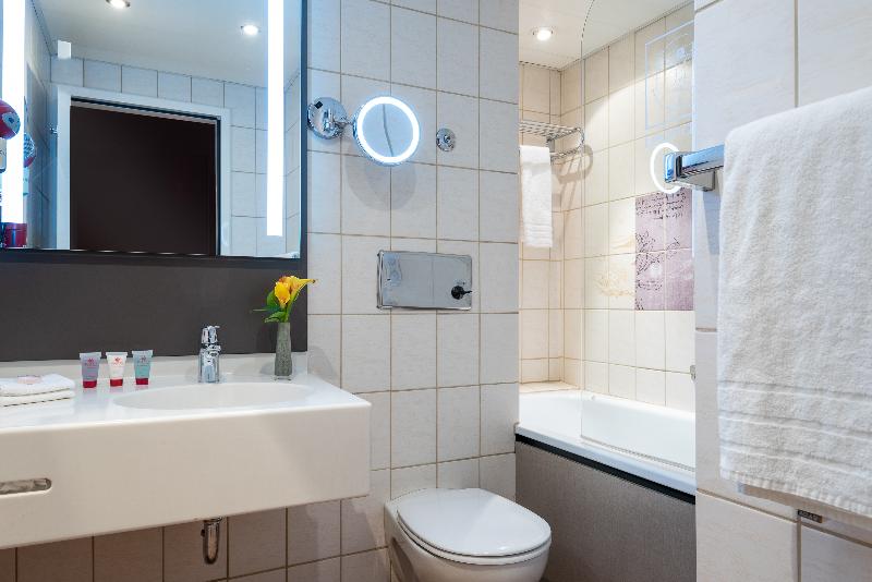 اتاق راحتی سه تخته, Leonardo Royal Hotel Frankfurt