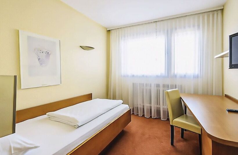 Номер Стандарт Индивидуальный, Plaza Inn Rieker Stuttgart Hauptbahnhof