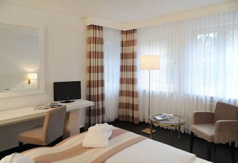 Полулюкс, Relexa Waldhotel Schatten Stuttgart