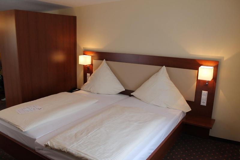 Номер Стандарт, Stadt Gut Hotel Gasthof Goldener Adler