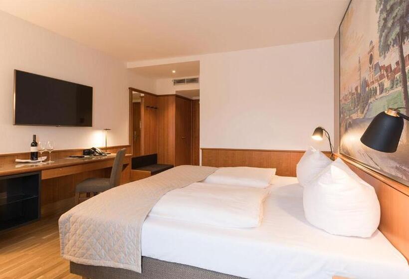 Номер Deluxe, Bayerischer Hof