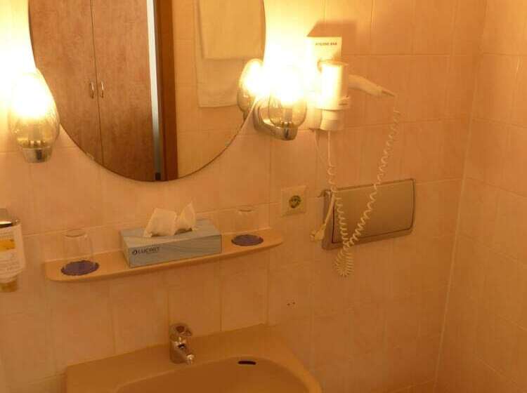 Номер Стандарт Индивидуальный, Bayerischer Hof Starnberg