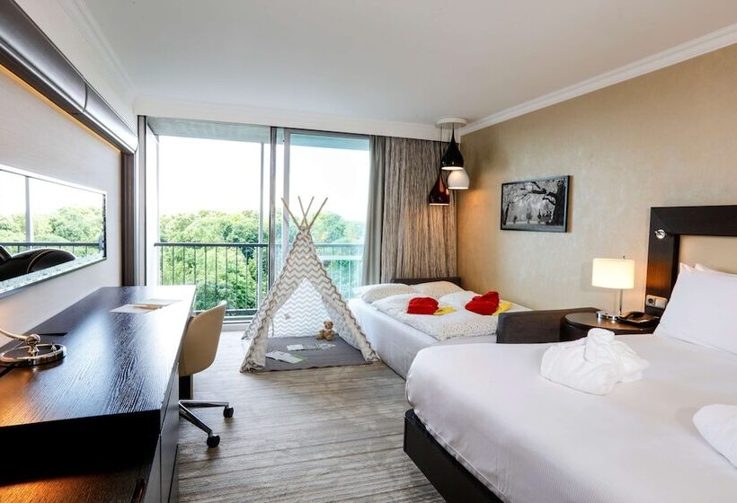 Семейный Номер, Hilton Munich Park