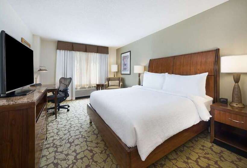Номер Deluxe Кровать Кинг, Hilton Munich Park