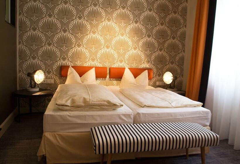 Номер Комфорт, Historik Hotel Goldener Hirsch Rothenburg