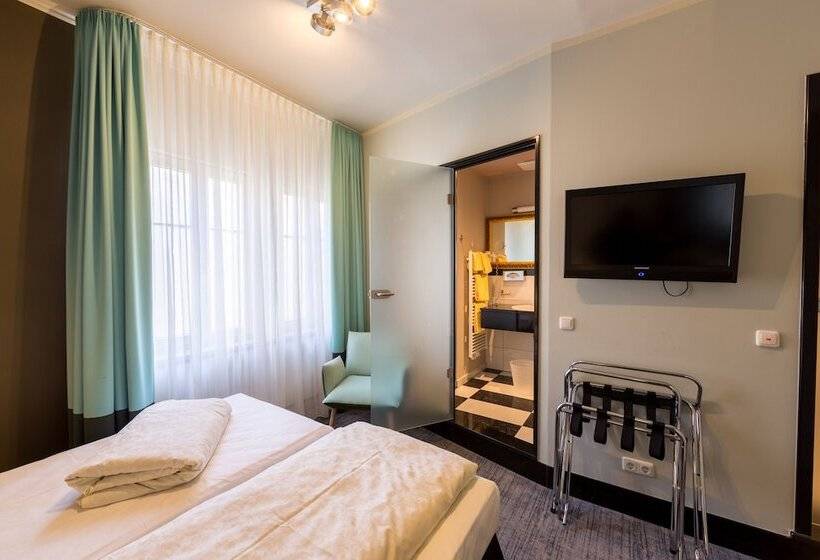 Номер Комфорт, Historik Hotel Goldener Hirsch Rothenburg