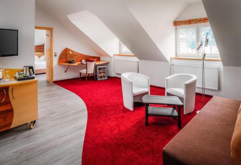 Suite, Passauer Wolf
