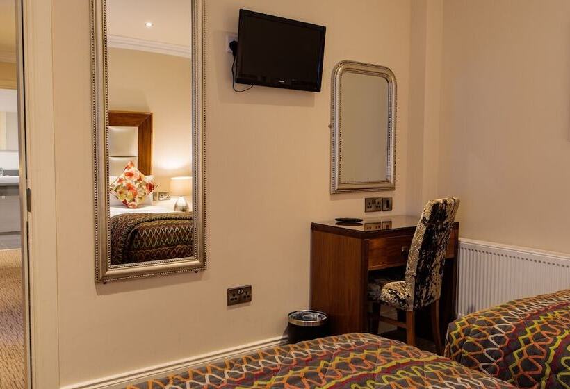 Четырехместный Номер Стандарт, Grand Hotel Tralee