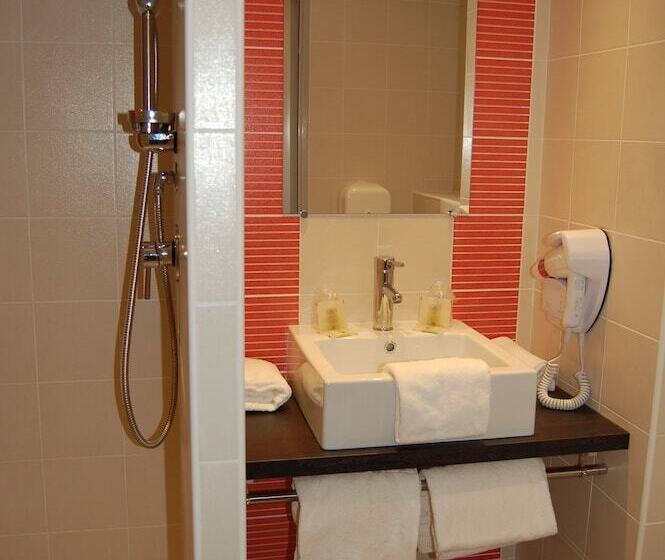 Номер Комфорт, Hôtel Cositel, Cit Hotel Coutances