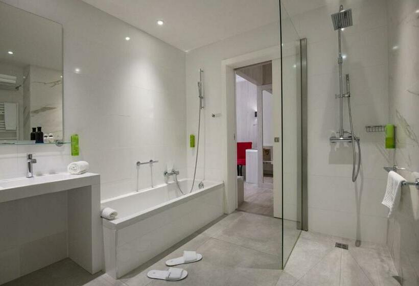 סוויטה, Golden Tulip Cannes Hotel De Paris