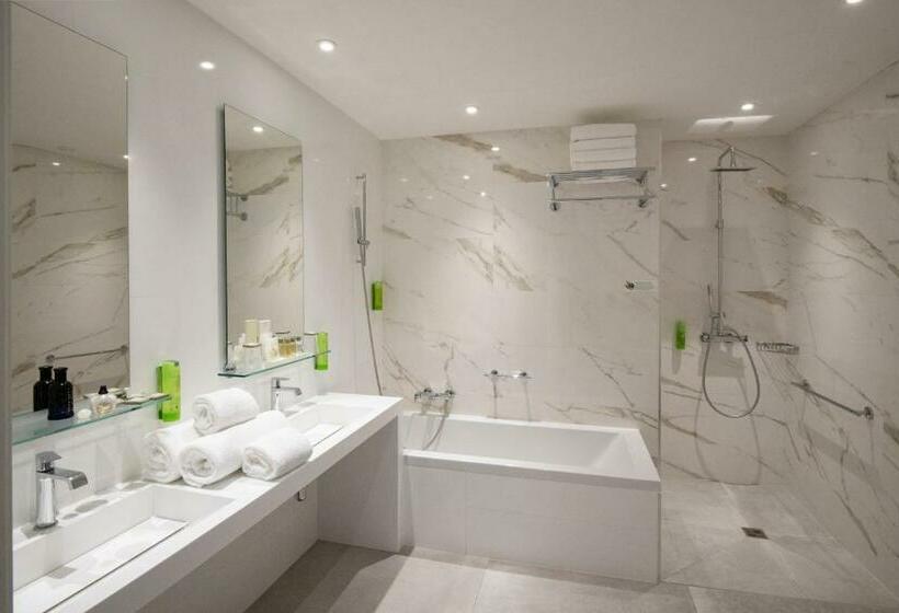 סוויטה, Golden Tulip Cannes Hotel De Paris
