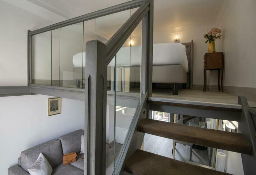 חדר סטנדרט לארבעה, Golden Tulip Cannes Hotel De Paris