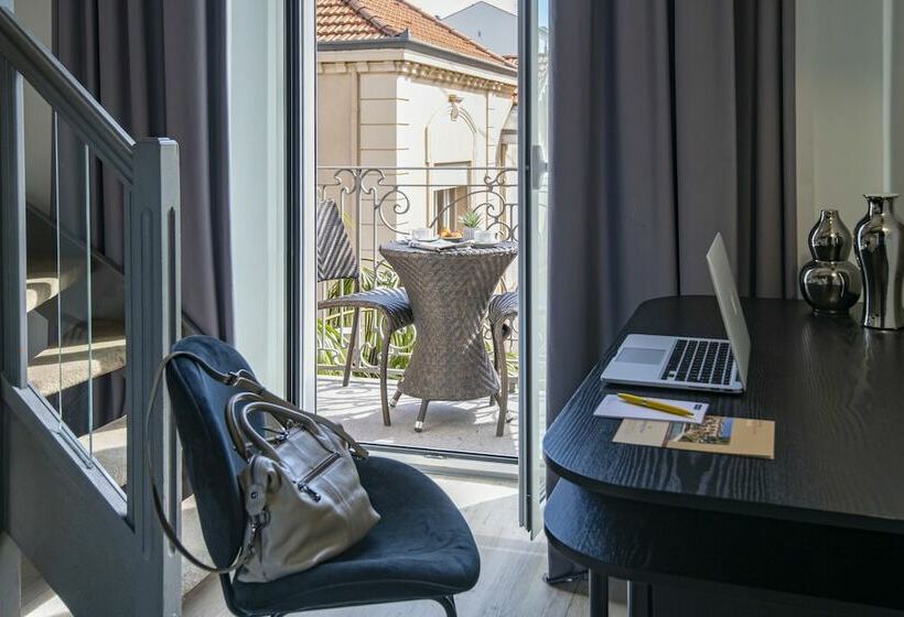 חדר סטנדרט לשלושה, Golden Tulip Cannes Hotel De Paris