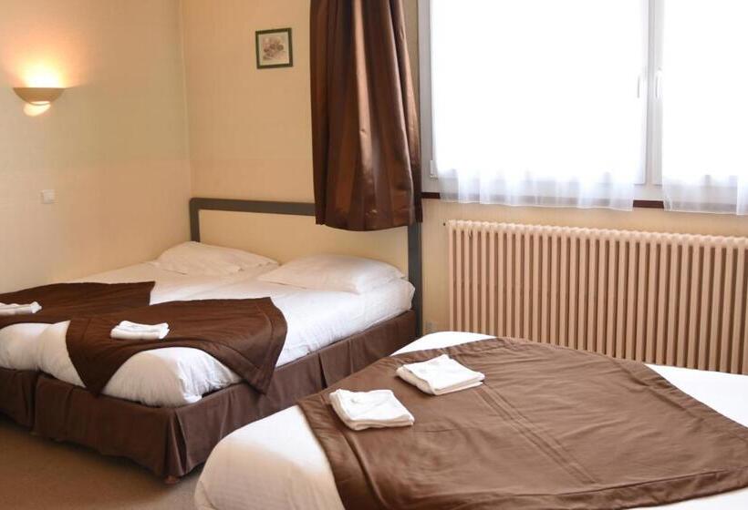 Семейный Номер, Hôtel Continental