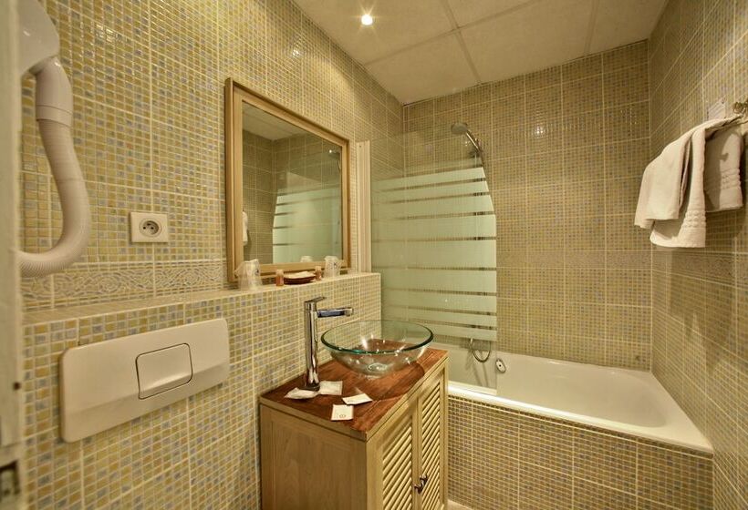 Номер Стандарт, The Originals City, Hôtel De Bordeaux, Bergerac