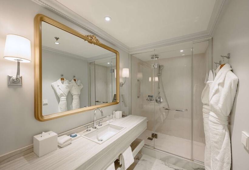 Junior Suite avec Vues, Du Louvre In The Unbound Collection By Hyatt