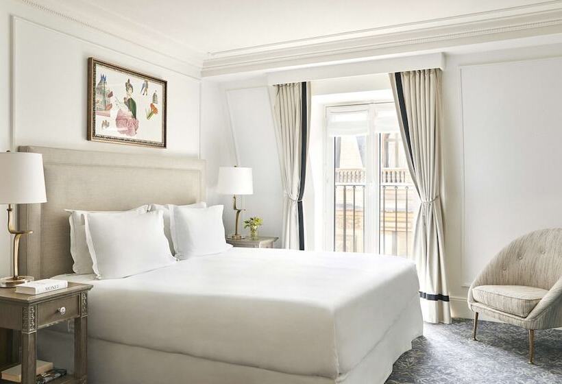 Junior Suite avec Vues, Du Louvre In The Unbound Collection By Hyatt