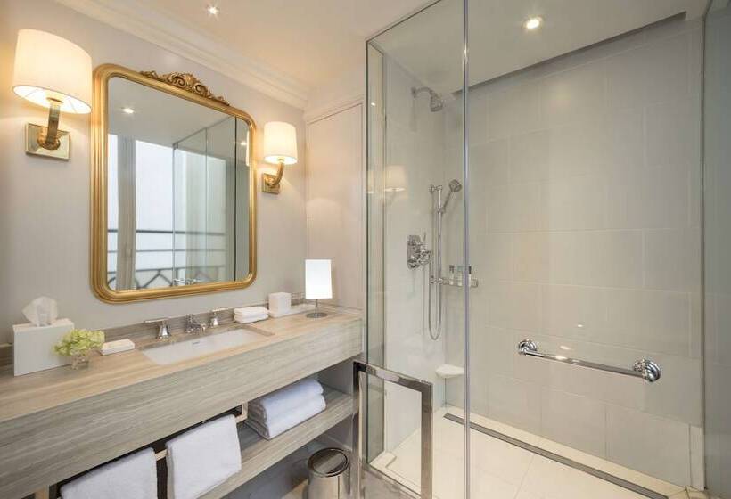 Suite Familiale, Du Louvre In The Unbound Collection By Hyatt